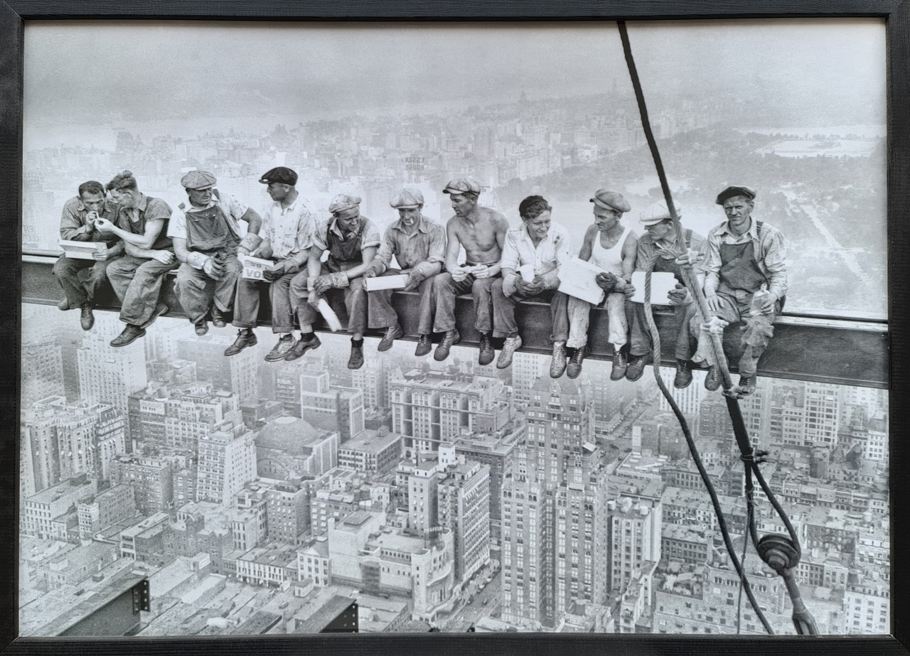 Фотокартина в дерев'яній рамі Workers 1 50х70 см POS-5070-272