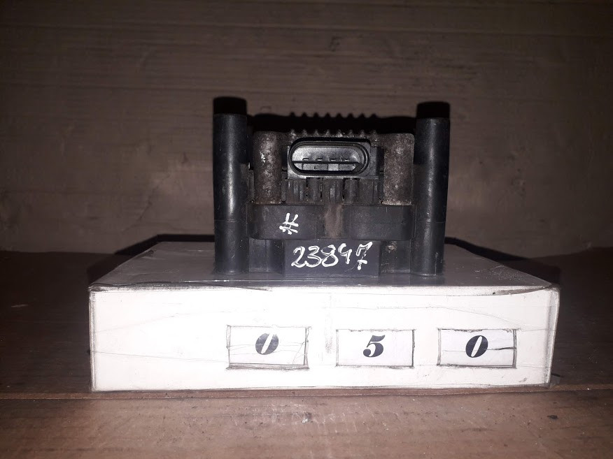 №50 Б/у котушка запалювання 1,6 032905106 для Volkswagen Golf IV,Bora,Octavia 1997-2004