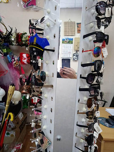 Купить Стойка для очков крутящаяся на колёсах 196 см, цена 3000 грн ...