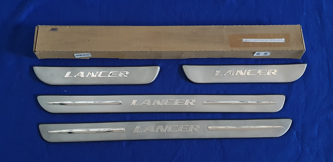 Накладки на пороги mitsubishi lancer 9