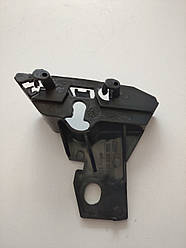 Кріплення бампера (L) MB Sprinter 06- — AUTOTECHTEILE — 100 8811