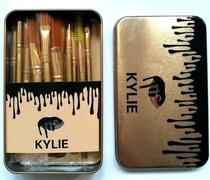Профессиональный набор кистей для макияжа Kylie Jenner Make-up brush Gold set 12 шт - фото 3 - id-p1140406391