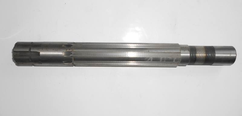 Вал КПП первинний JM404