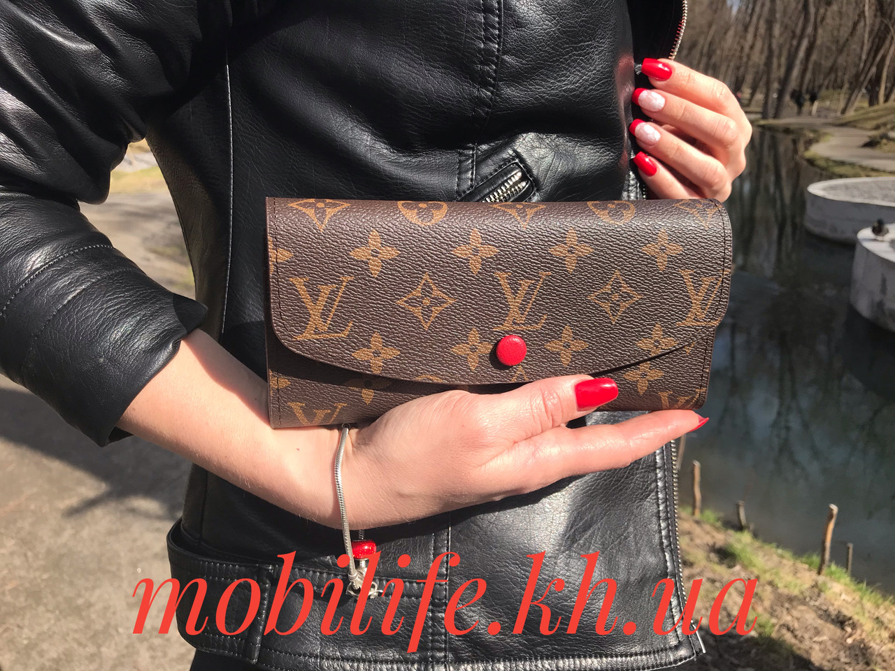 Стильний портмоне луї вітон, Жіночий гаманець Louis Vuitton Коричневий з кнопкою Червоний/Висока Якість/Копія