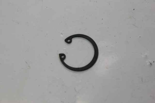 Кільце стопорне для отвору ф26 KM385BT