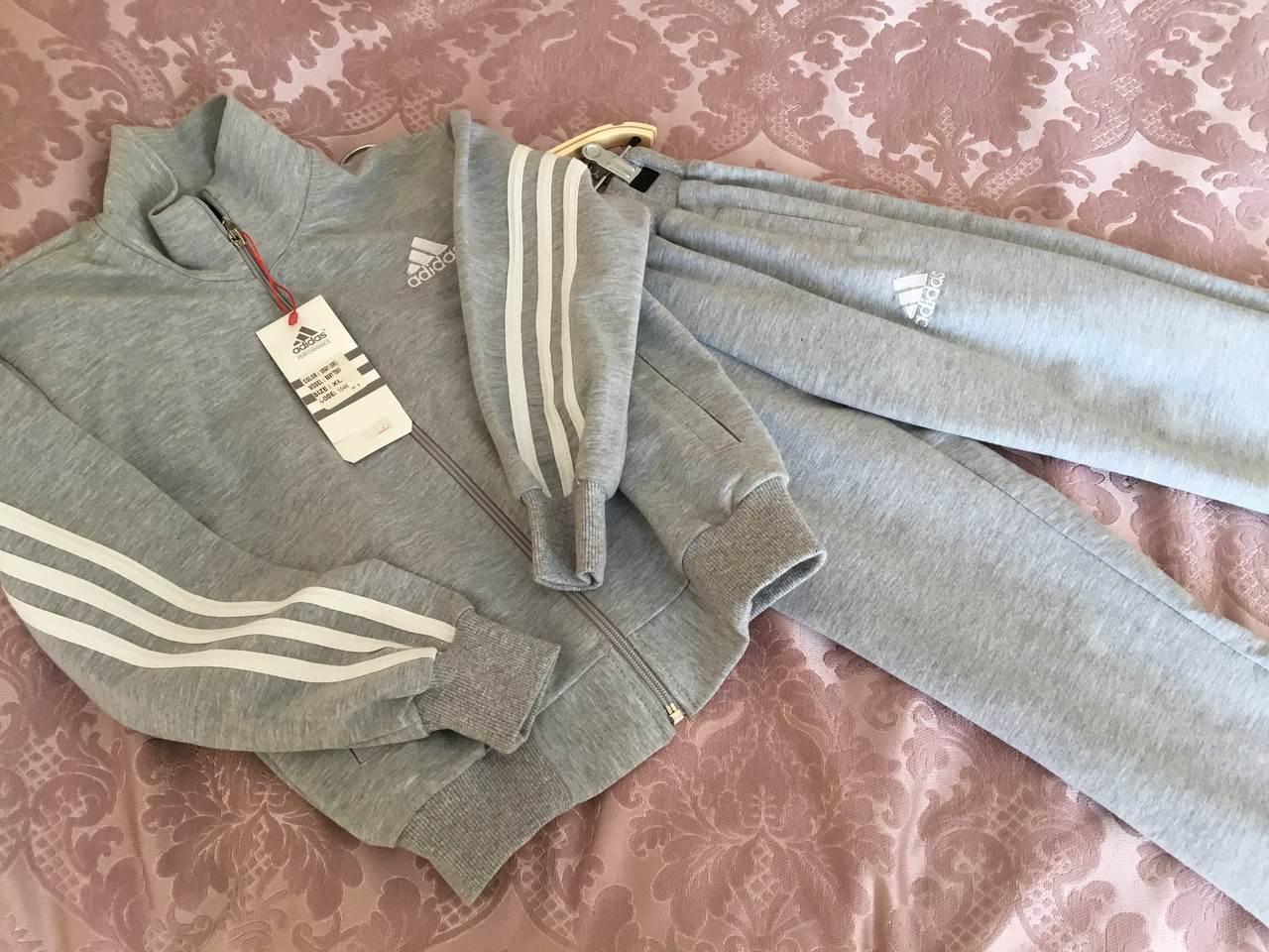 Спортивний трикотажний костюм для хлопчика в сірому кольорі, фото 1