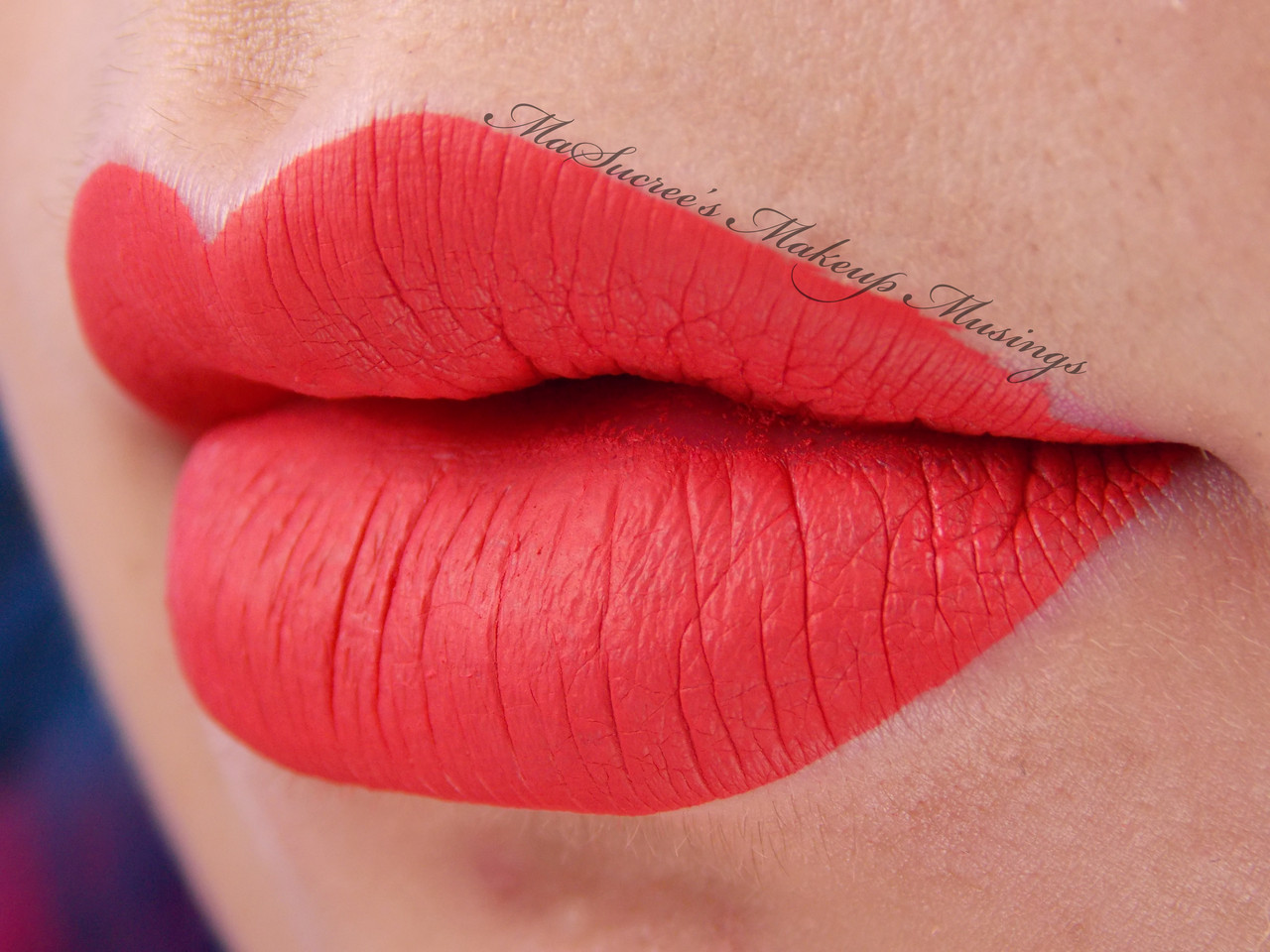 Стійка коралово-червона помада Lime Crime колір Suedeberry