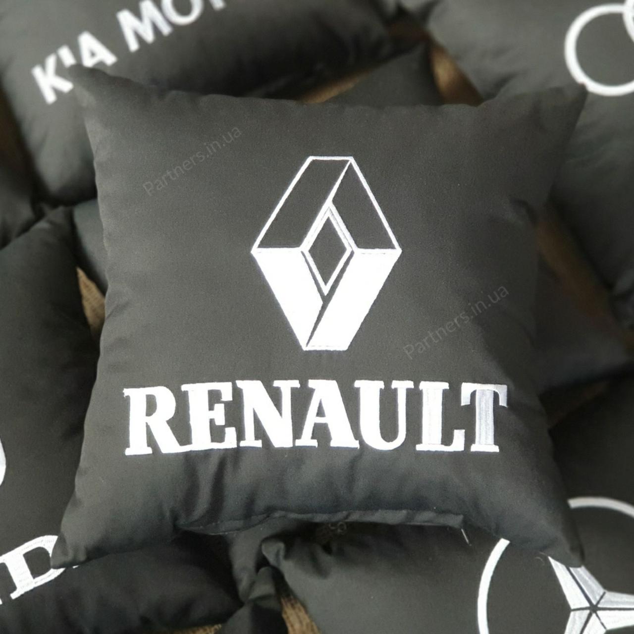 Подушка з логотипом Рено (Renault)