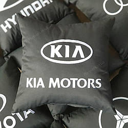 Подушка з логотипом Кіа (Kia Motors)