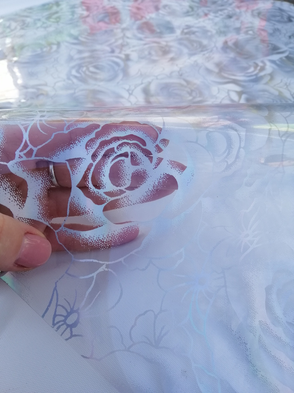 Прозрачное Мягкое стекло с лазерным рисунком Серебряных роз, толщина 800 мкм - фото 3 - id-p1141576760