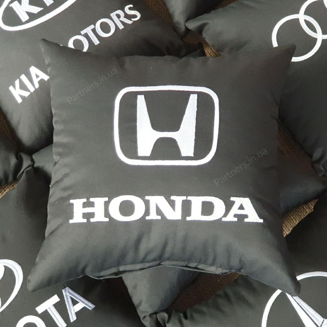 Подушка з логотипом Хонда (Honda)