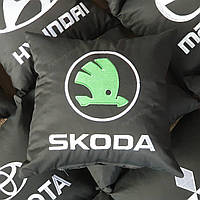 Подушка с логотипом Шкода (Skoda)