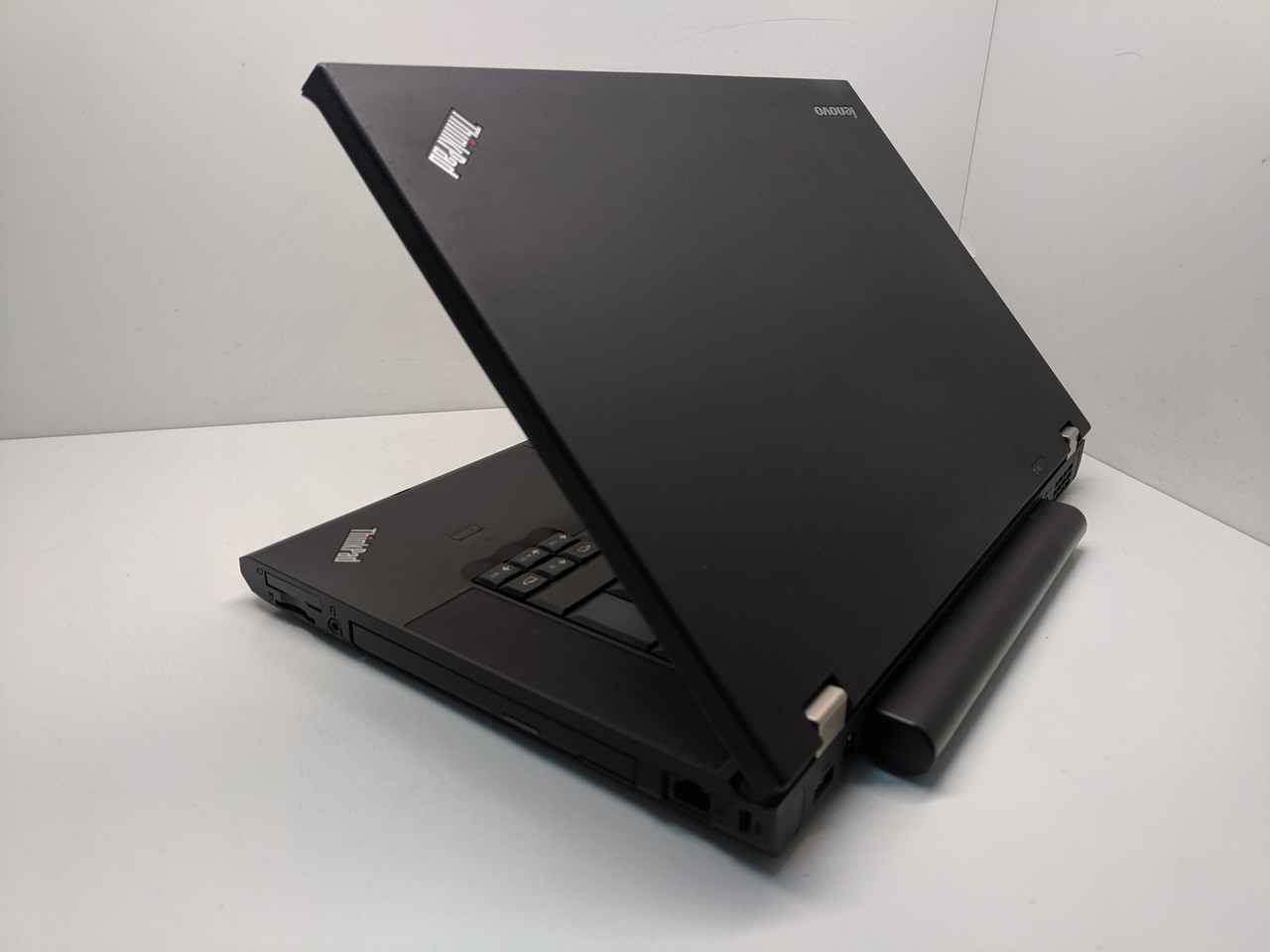 Ноутбук Lenovo ThinkPad T520 \ 14.0\ Intel Core i5 (2410M)