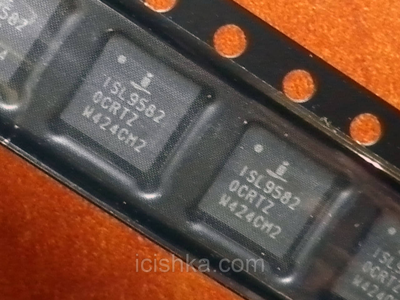 ISL95820CRTZ/ISL95820C — ШІМ контролер Intel VR12.5