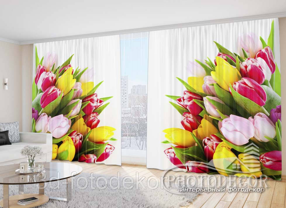 Фото Штори "Різнокольорові тюльпани на білому фоніі" 2,7м*5,0м (2 полотна по 2,5м), тасьма