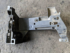 Кронштейн кріплення клика заднього бампера правий Renault Master, Opel Movano 1998-2010, 7700352212 (Б/У)