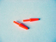 Ніс для снігової баби, помаранчевий, 4х9 мм