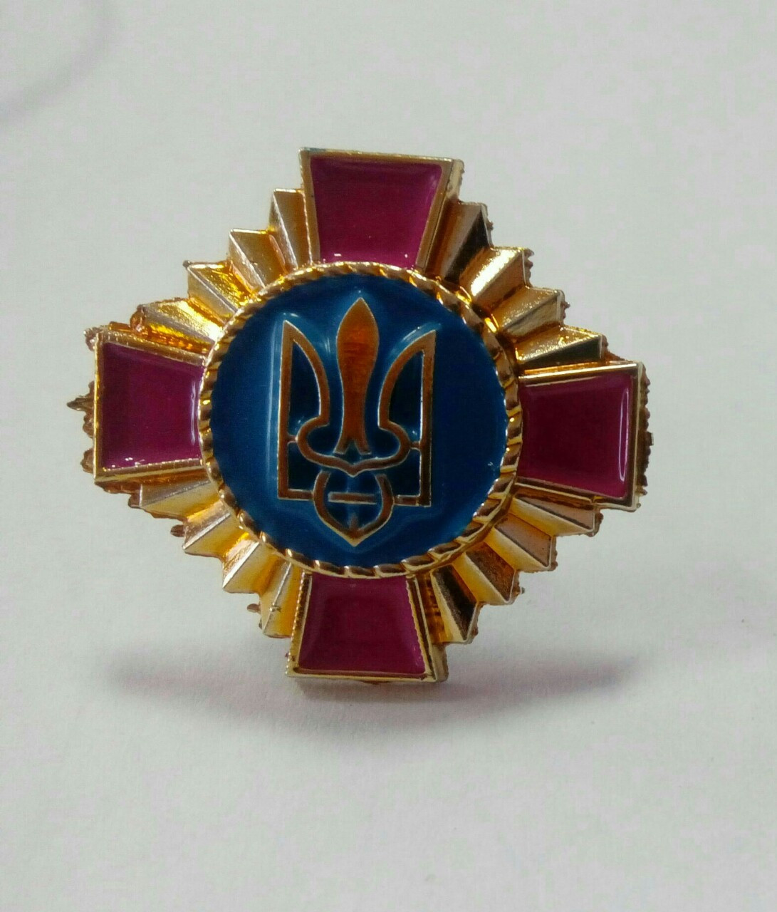 Хрест на аксельбант малиновий