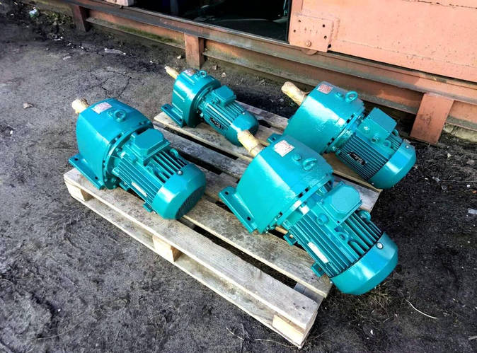 Мотор-редуктор цилиндрический 1МЦ2С для шнека, конвеера. Производство и ...