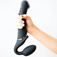 Безремневий страпон з вібрацією Strap-On-Me Vibrating Black M, діаметр 3,3 см, пульт дистанційного керування, регульований Feromon