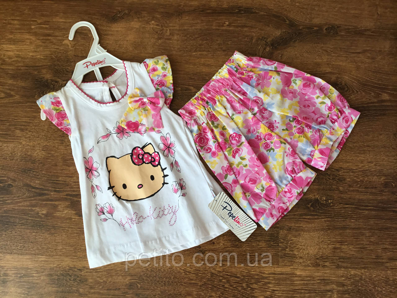 Яскравий літній костюм для дівчинки з шортами і футболкою, фото 1