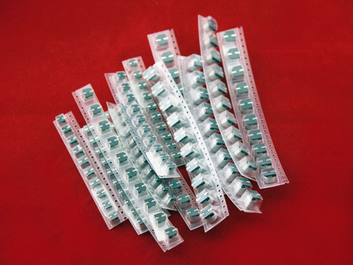 Конденсатори SMD 130шт алюмінієві 1-220мкФ 10-50В, фото 1