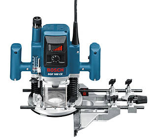 Вертикально-фрезерна машина Bosch GOF 900 CE