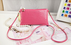 Сумка жіноча шкірозамінника рожевого кольору, клатч, сумочка-клатч із плечовим ременем 11*21 см