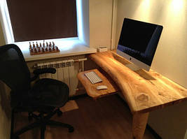 Деревянный столик для компьютера 