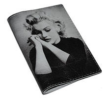Шкіряна жіноча обкладинка для паспорта -Замислена Мерлін-