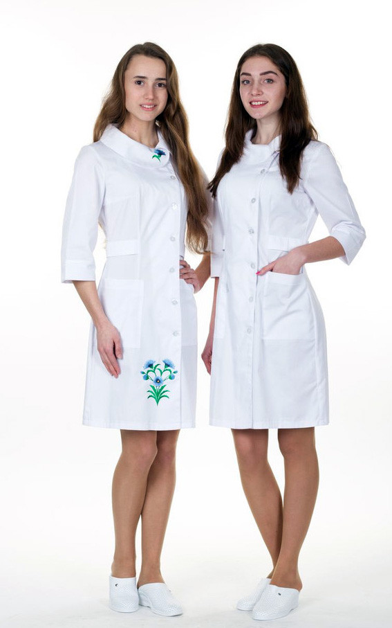Медичний халат жіночий з вишивкою "Панянка" котон білий