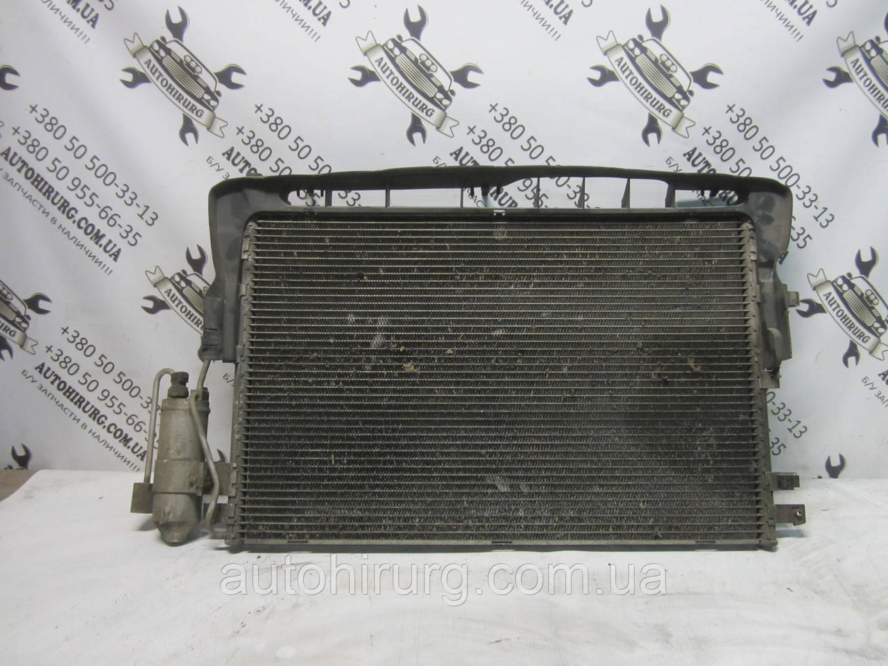 Радіатор кондиціонера Volvo xc90 (30665562)