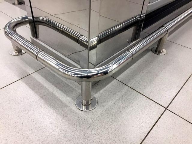 Відбійники металеві захисні