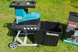 ПОДРІБНЮВАЧ ГІЛОК MAKITA UD2500