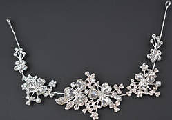 Прикраса для волосся гілочка, білий метал, білі камені, намистини та стрази, довжина 28 см, ширина 3,5 см