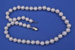 Буси з перлів, річковий білий, діаметр 8-9 мм, довжина бус 46 см