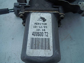 Стеклопод'емник передній правий електричний Nissan ALMERA BLUEBIRD SYLPHY SUNNY 2000-2006г.в.