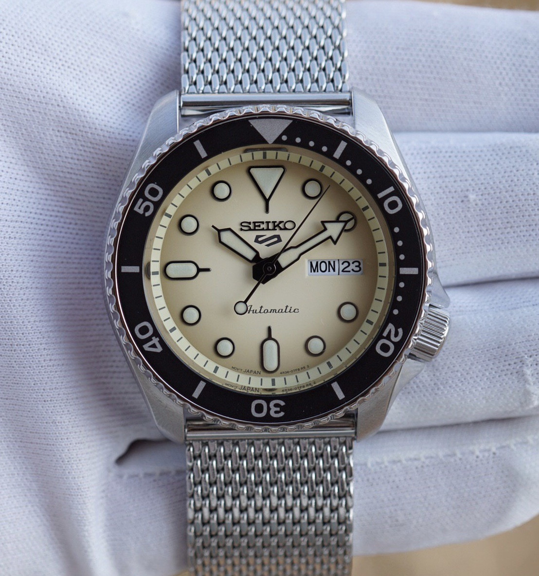 Чоловічі годинники Seiko 5 Suits SRPD67 Automatic