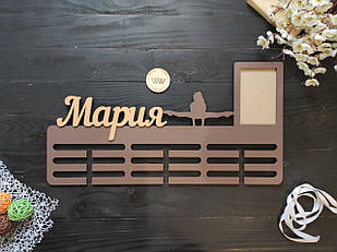 Іменна медальниця з дерева з фоторамкою. Вішак для медалей "Гімнастика"