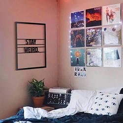 КАРТИНА З ДЕРІВА "STAY WEIRD"