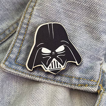 "Дарт Вейдер (Зоряні війни)" брошка дерев'яна з уф-друком