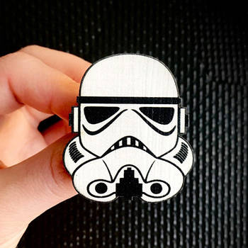 "Штурмовик (Зоряні війни)" брошка дерев'яна з уф-друком