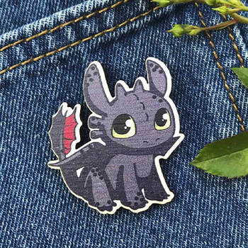 "Дракон Нічна Фурія Беззубик (Як приборкати дракона)" брошка дерев'яна з уф-друком