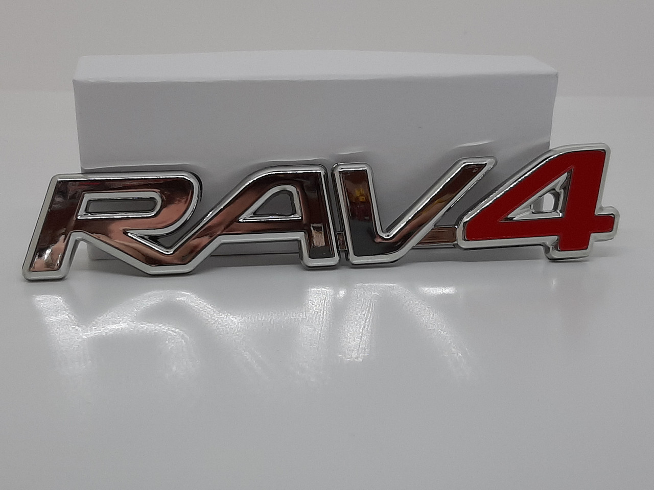 Емблема, логотип напис RAV4
