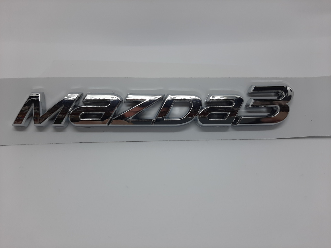 Емблема, логотип напис Mazda 3