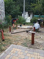 Используются винтовые сваи vintek d-108 mm.высота 2,5 метра