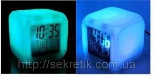 Годинник-будильник "Хамелеон" із термометром змінює колір