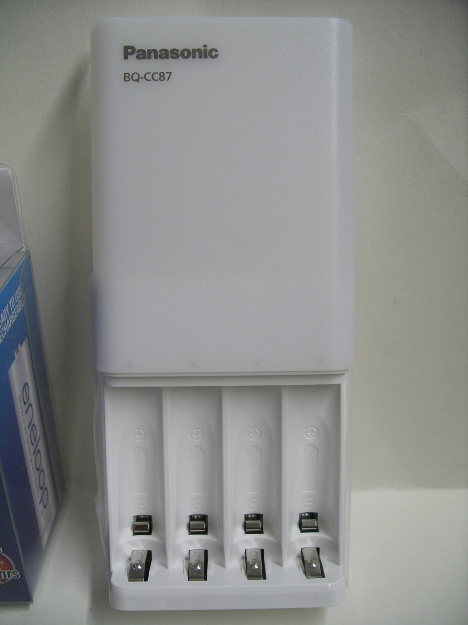 Зарядний пристрій Panasonic eneloop BQ-CC87 USB POWERBANK
