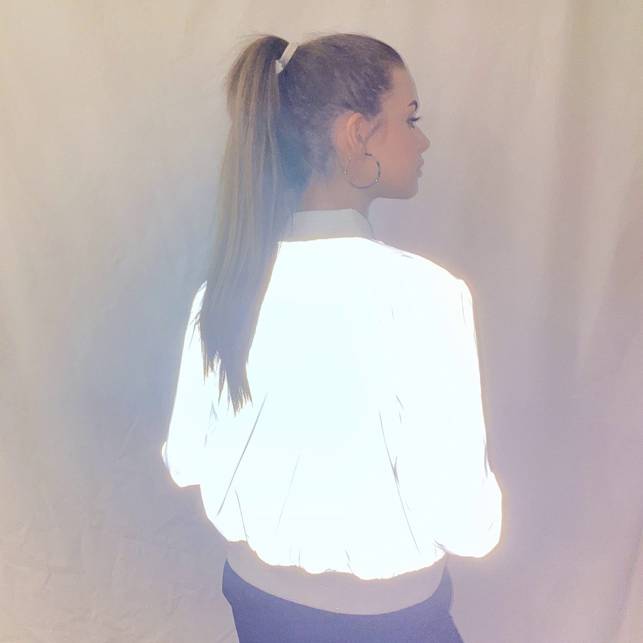 Куртка-бомбер вітровка з рефлективної тканини світловідбиваюча підліткова для дівчинки розміри 38-46