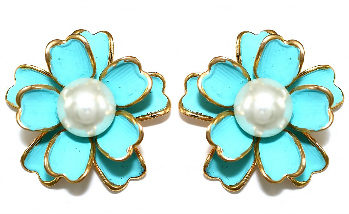 Сережки гвоздики. Колір оправи: позолота. Камені: перли.Діаметр сережки: 22 мм.